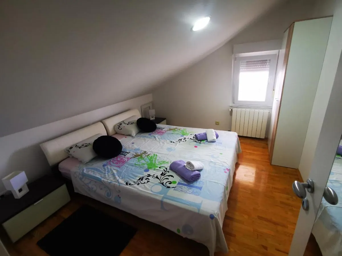 Apartman Filip 2 Pula Apartment